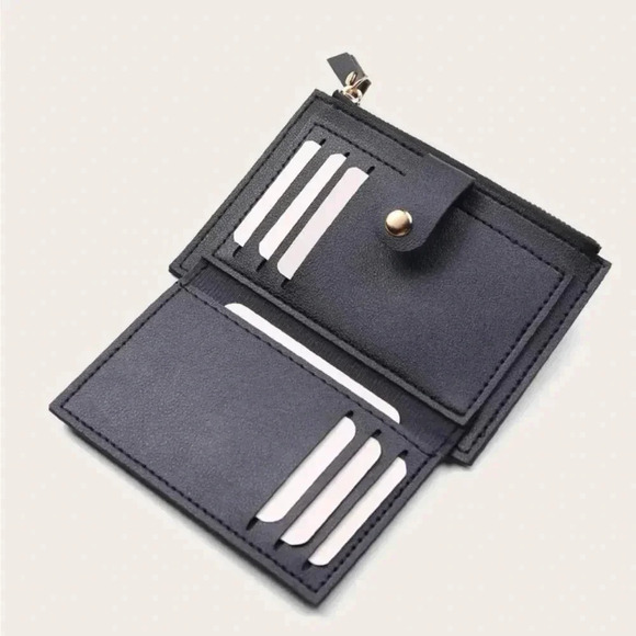 Handbags - ⚠️Clearance Black Slim Bifold Wallet / Cardholder